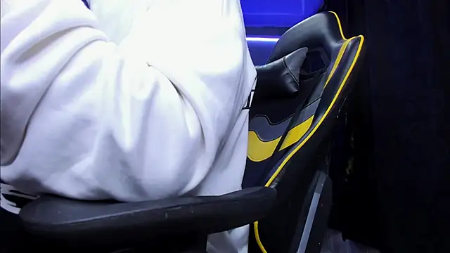 alexgiraldo   online show from 11.05.25