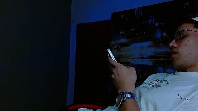 Snapshot of alexgiraldo__ chatting on 05.05.26 alexgiraldo online show from 05.05.26