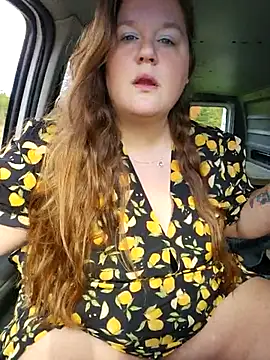 Snapshot of Love86Emily chatting on 09.26.25 Love86Emily online show from 09.26.25