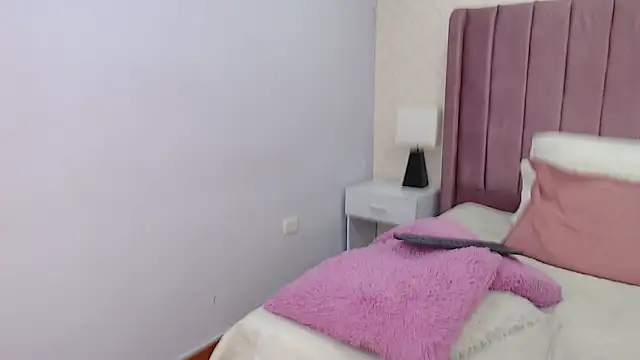 AriannaAdames online show from 04.21.26