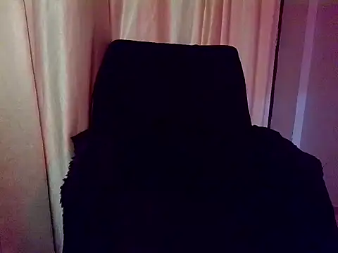 Snapshot of redruby_xoxo chatting on 10.12.25 redruby xoxo online show from 10.12.25