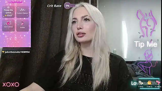 Snapshot of SpaceMarsi chatting on 11.17.25 SpaceMarsi online show from 11.17.25