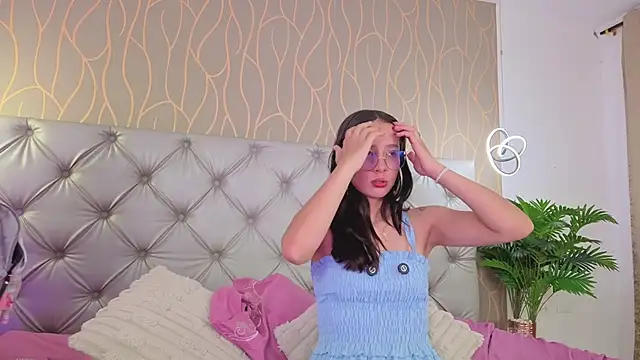 Naughty Couple83 online show from 06.18.26