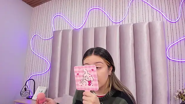 Snapshot of SamanthaPeachss chatting on 11.28.25 SamanthaPeachss online show from 11.28.25