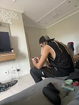 heloagreen  online show from 09.26.25