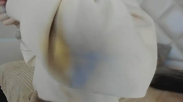 Snapshot of Megan_DH chatting on 09.20.25 Megan DH online show from 09.20.25