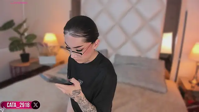 Snapshot of Megan_DH chatting on 10.02.25 Megan DH online show from 10.02.25