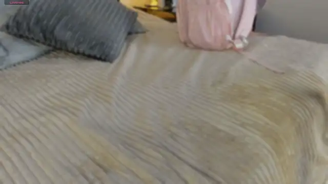 Snapshot of Megan_DH chatting on 10.28.25 Megan DH online show from 10.28.25