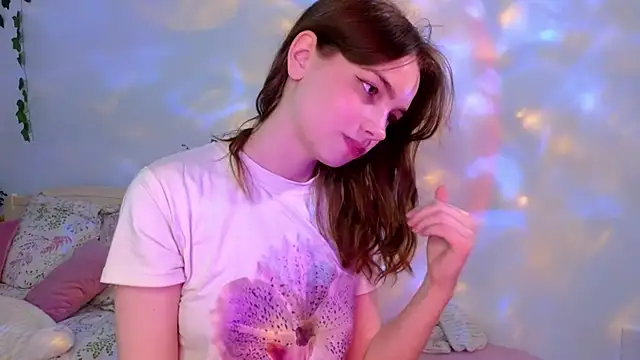 Evi Brook online show from 06.11.26