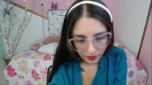 Snapshot of sofi_san chatting on 10.02.25 sofi san online show from 10.02.25