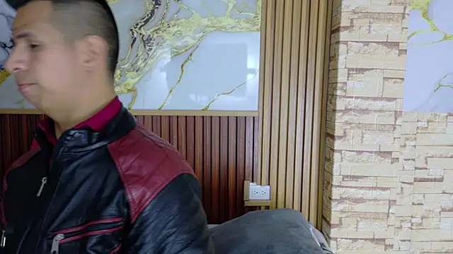 Snapshot of mabelineyesgreen303av chatting on 11.14.25 mabelineyesgreen303av online show from 11.14.25