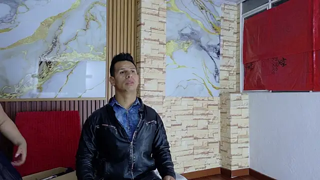 Snapshot of mabelineyesgreen303av chatting on 11.15.25 mabelineyesgreen303av online show from 11.15.25