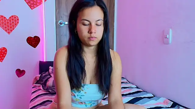 Snapshot of mady_gh chatting on 10.02.25 mady gh online show from 10.02.25