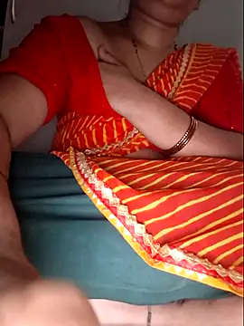 Snapshot of indianhotwife639 chatting on 07.25.26 indianhotwife639 online show from 07.25.26