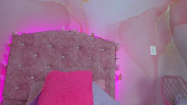 Mila grace  online show from 10.17.25