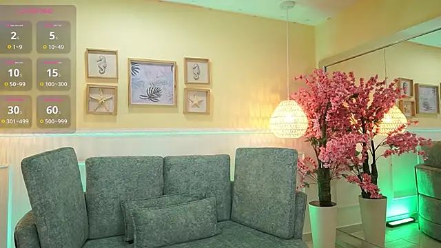 Snapshot of LoonaNyx chatting on 09.10.25 LoonaNyx online show from 09.10.25