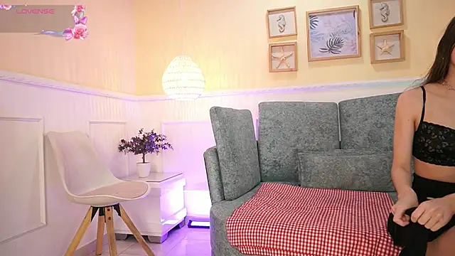 Snapshot of LoonaNyx chatting on 09.25.25 LoonaNyx online show from 09.25.25