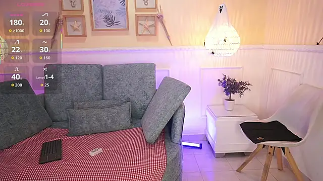 Snapshot of LoonaNyx chatting on 10.13.25 LoonaNyx online show from 10.13.25