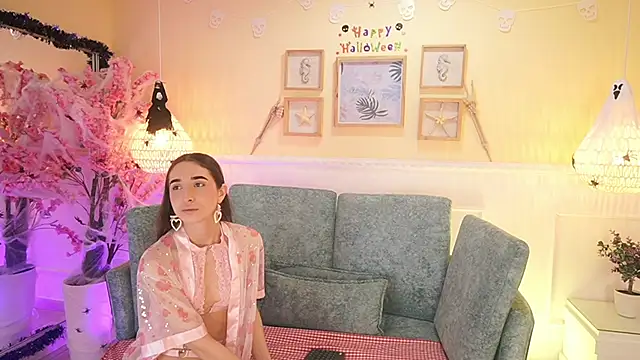 Snapshot of LoonaNyx chatting on 10.22.25 LoonaNyx online show from 10.22.25