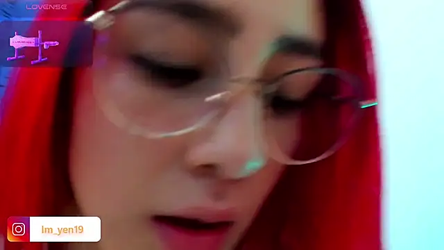 Snapshot of adahraa_younng chatting on 09.13.25 adahraa younng online show from 09.13.25