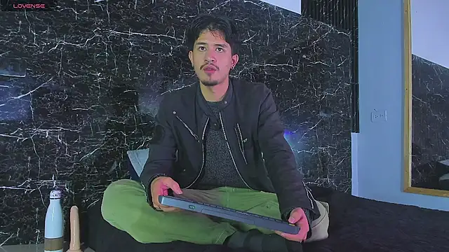 DimitriDeluxe online show from 11.14.25