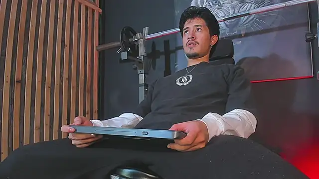 DimitriDeluxe online show from 11.25.25