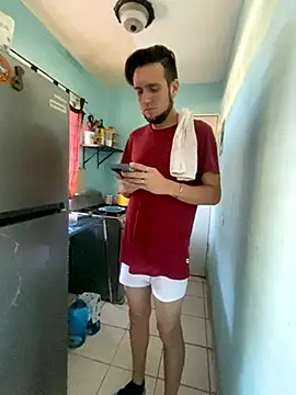 Alexitho25 online show from 10.29.25