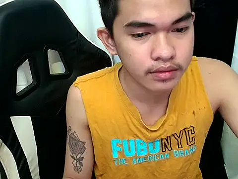 Snapshot of joncum4u chatting on 04.03.26 joncum4u online show from 04.03.26