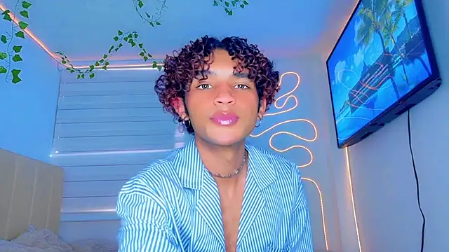 Aaron Wiinter online show from 10.24.25