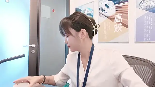 Snapshot of KKMM168 chatting on 11.18.25 KKMM168 online show from 11.18.25