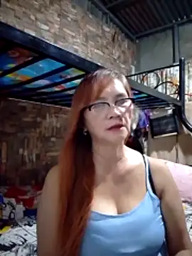 SexyHottMom online show from 04.25.26