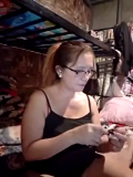 SexyHottMom online show from 06.12.26