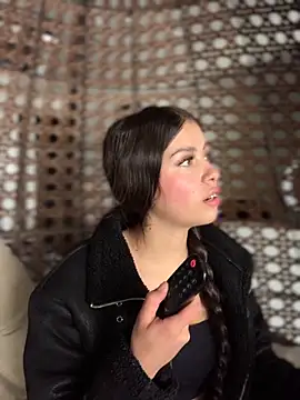 Snapshot of Linda_LS chatting on 10.08.25 Linda LS online show from 10.08.25