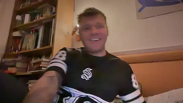 Snapshot of monster_d_2025 chatting on 10.04.25 monster d 2025 online show from 10.04.25