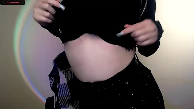 Snapshot of AliceHotty_ chatting on 10.25.25 AliceHotty online show from 10.25.25