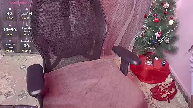 Snapshot of heyy_kiran chatting on 12.15.25 heyy kiran online show from 12.15.25