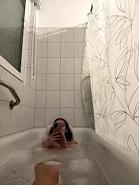 Snapshot of Emilia_Mausi chatting on 01.12.26 Emilia Mausi online show from 01.12.26