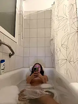 Snapshot of Emilia_Mausi chatting on 01.16.26 Emilia Mausi online show from 01.16.26