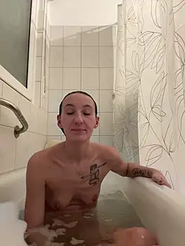 Snapshot of Emilia_Mausi chatting on 02.08.26 Emilia Mausi online show from 02.08.26