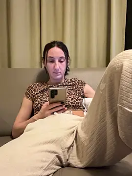 Snapshot of Emilia_Mausi chatting on 02.11.26 Emilia Mausi online show from 02.11.26