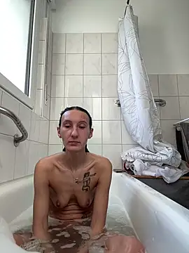 Snapshot of Emilia_Mausi chatting on 02.27.26 Emilia Mausi online show from 02.27.26