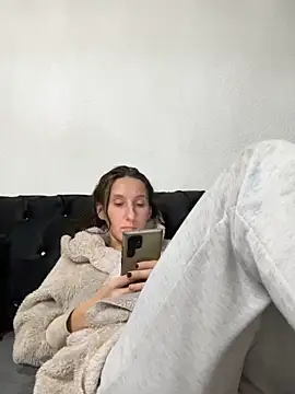 Snapshot of Emilia_Mausi chatting on 03.10.26 Emilia Mausi online show from 03.10.26