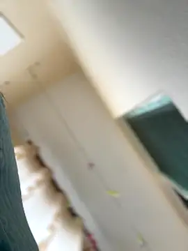 iSelena online show from 10.27.25