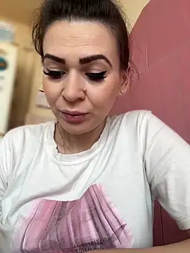 iSelena online show from 03.17.26