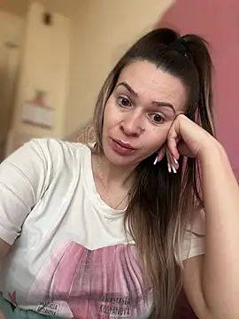 iSelena online show from 03.19.26