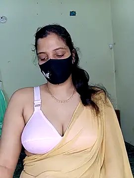 Snapshot of Rose-luckey chatting on 11.27.25 Rose-luckey online show from 11.27.25