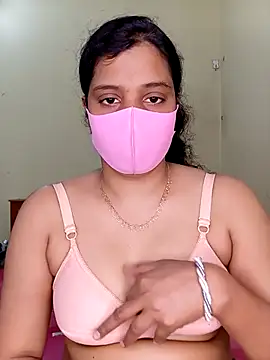 Snapshot of Rose-luckey chatting on 12.18.25 Rose-luckey online show from 12.18.25