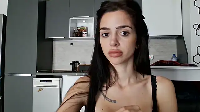 gglingeriee online show from 10.26.25