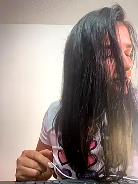 Snapshot of alice_shyness chatting on 11.08.25 alice shyness online show from 11.08.25