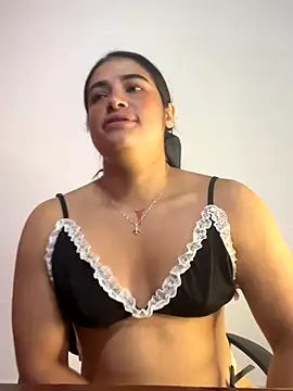 Snapshot of alice_shyness chatting on 11.09.25 alice shyness online show from 11.09.25